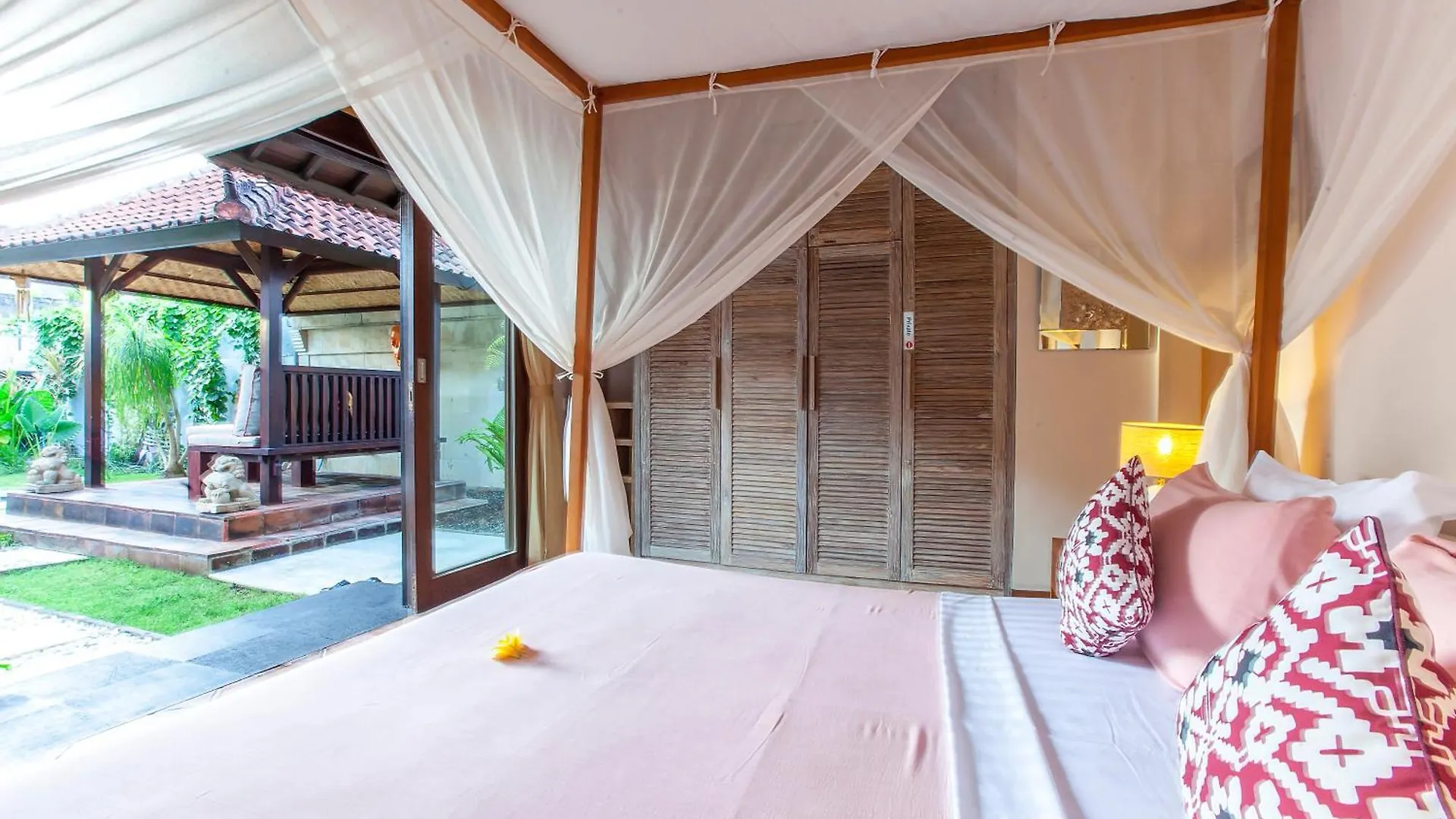 Villa Chantal-Intimate Villa In Seminyak